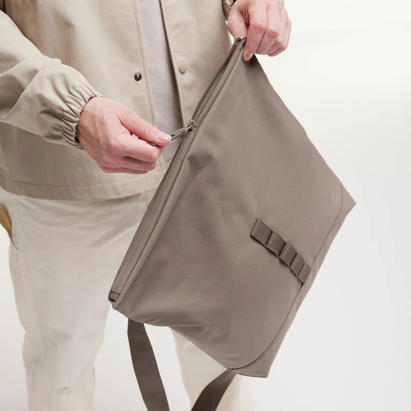 Messanger Bag mono oyster