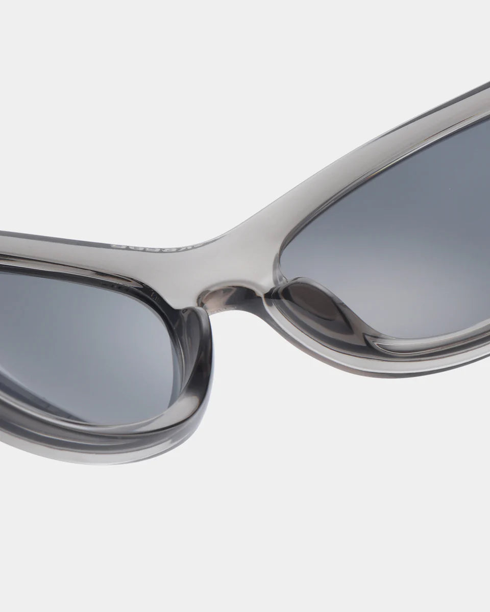 Blast -  grey transparent