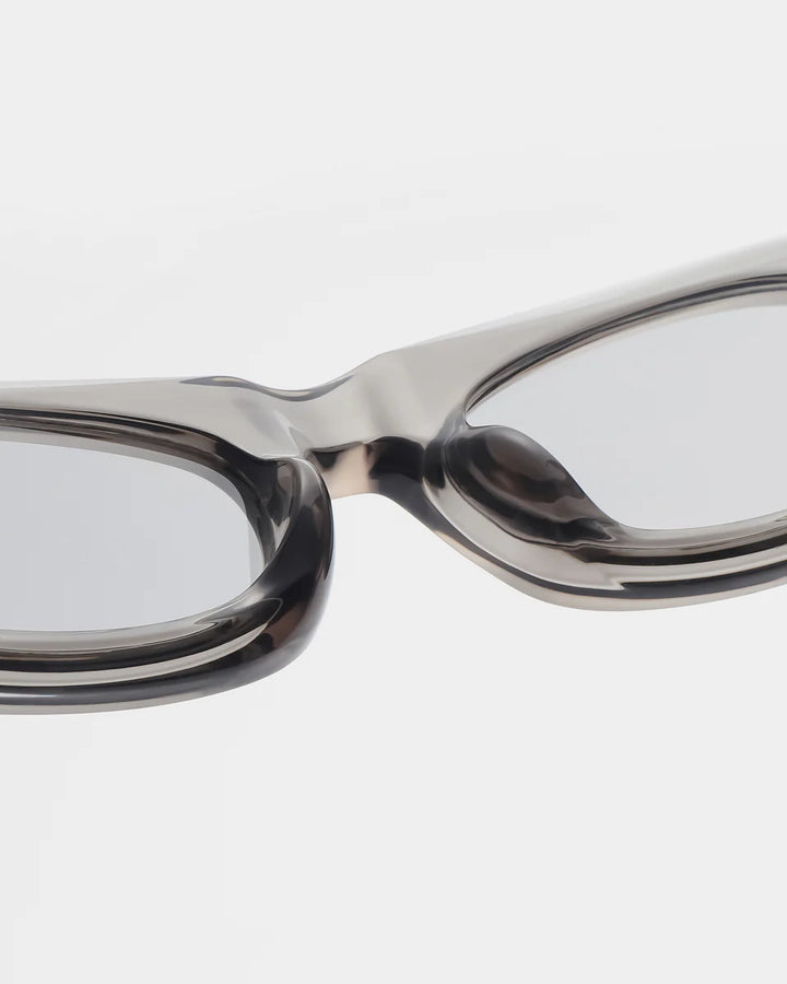 Frida - grey transparent