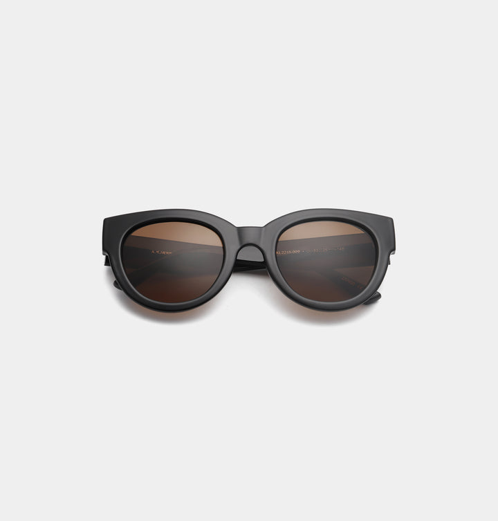 Lilly- Black