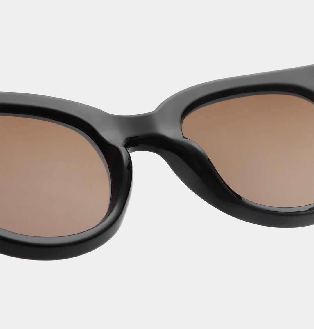 Lilly- Black