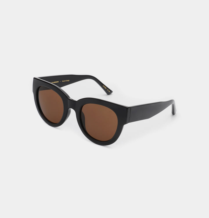 Lilly- Black