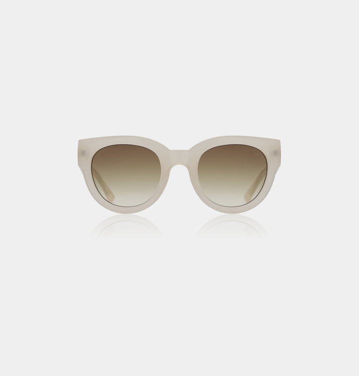 Lilly- cream bone