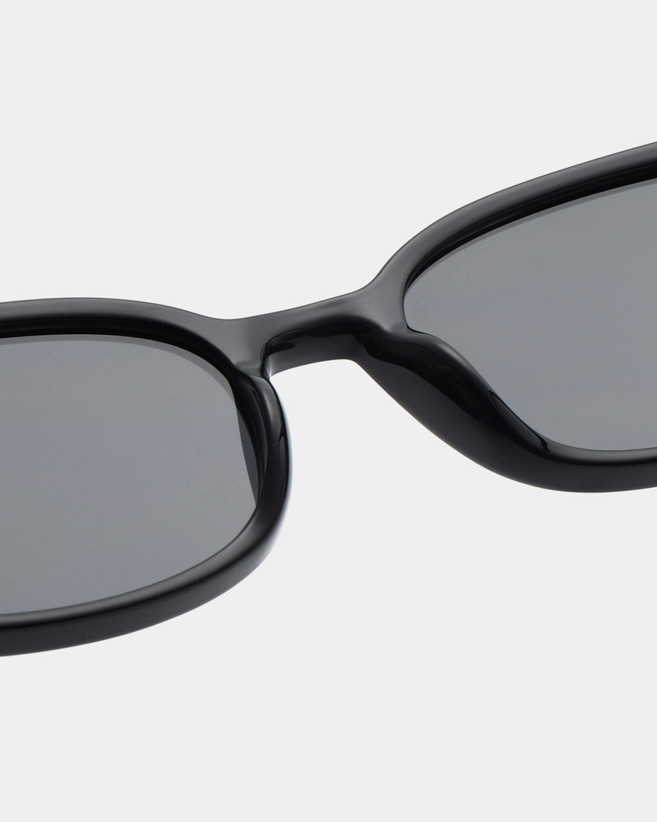 Charlie - black