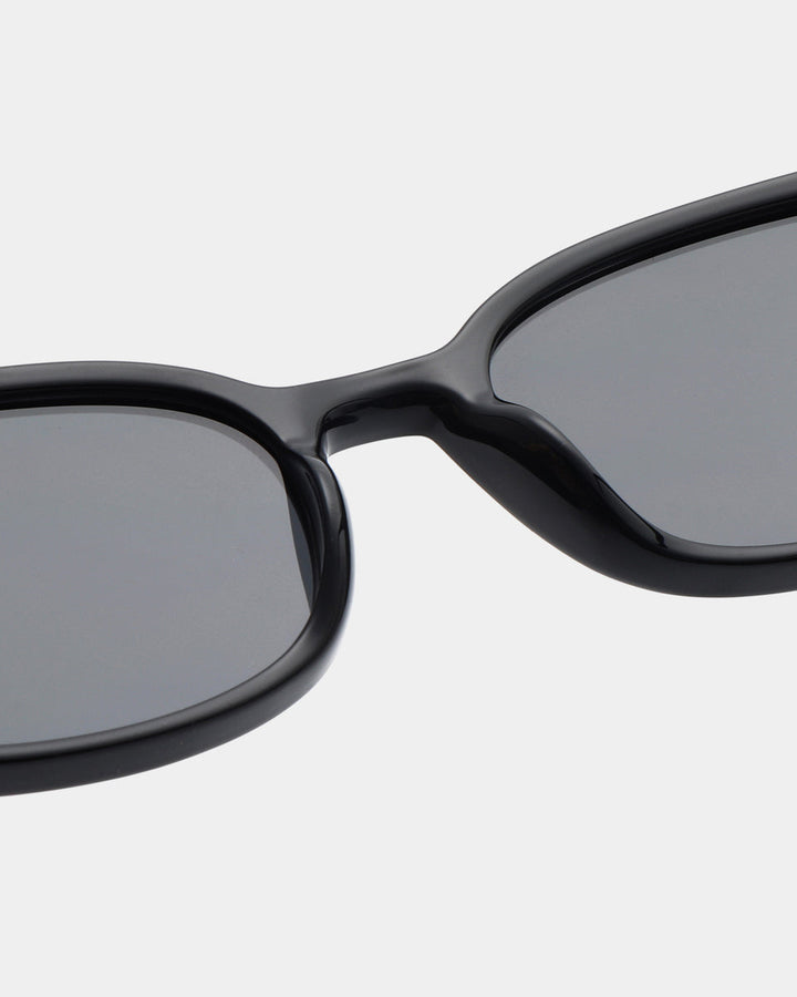 Charlie - black