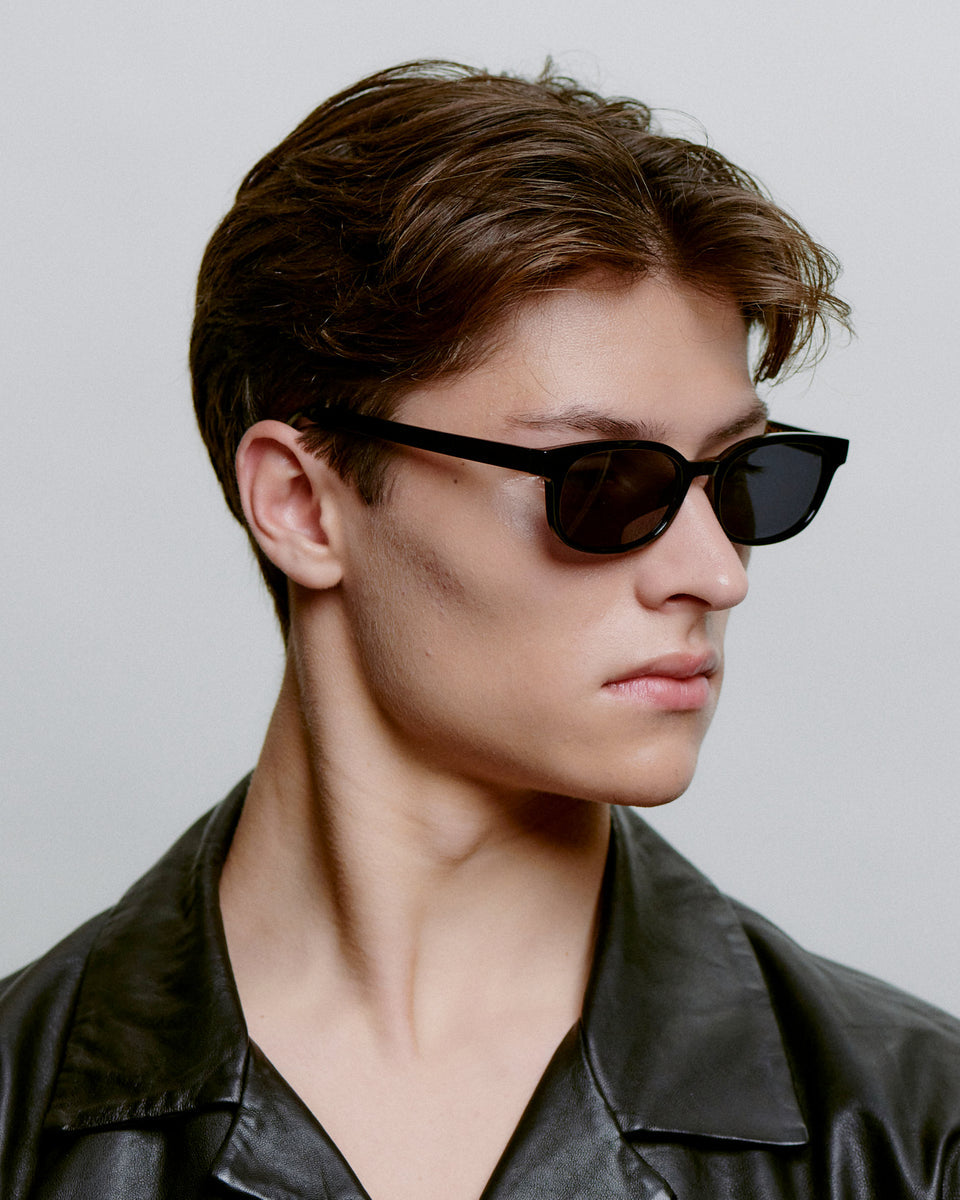 Charlie - black