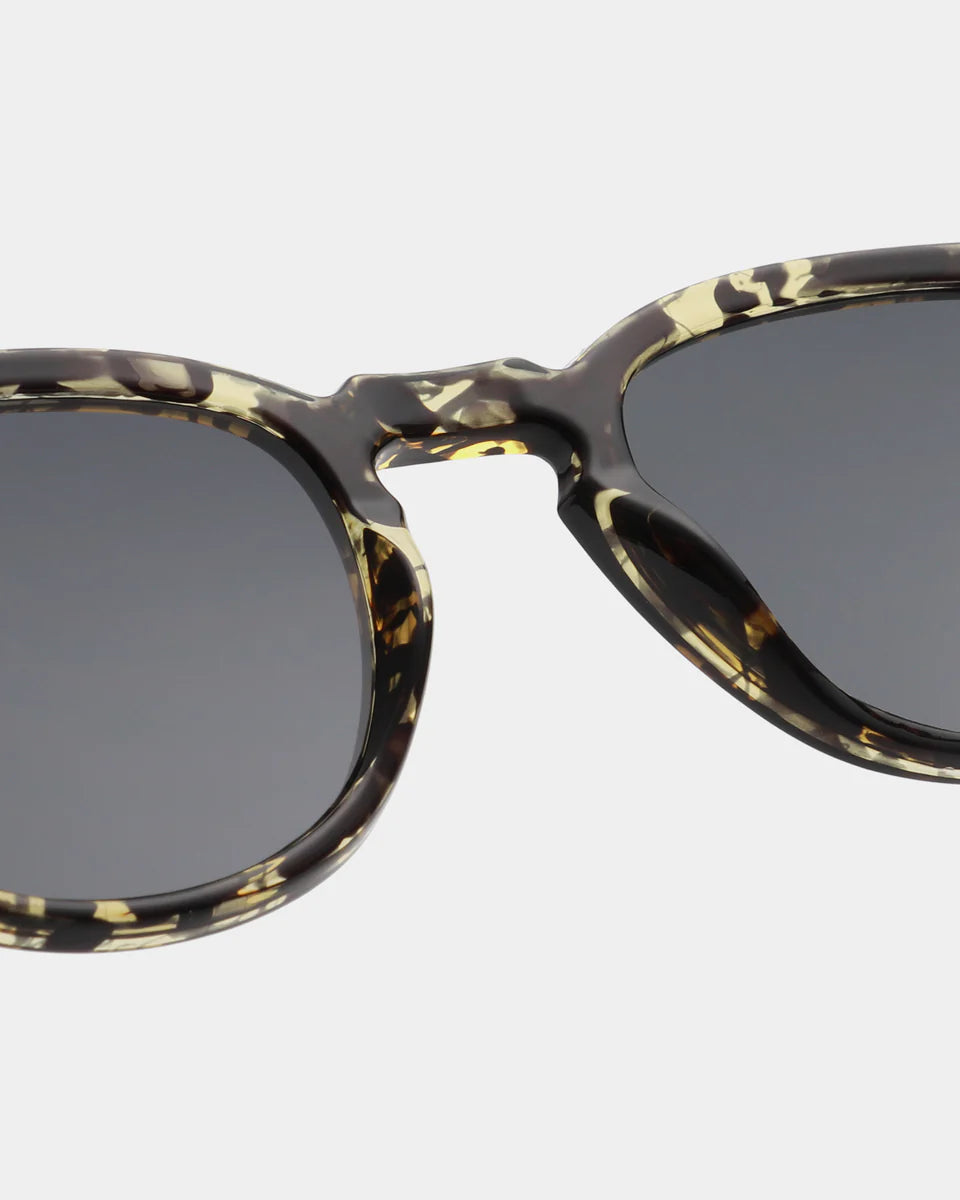 Bate - Black Yellow Tortoise