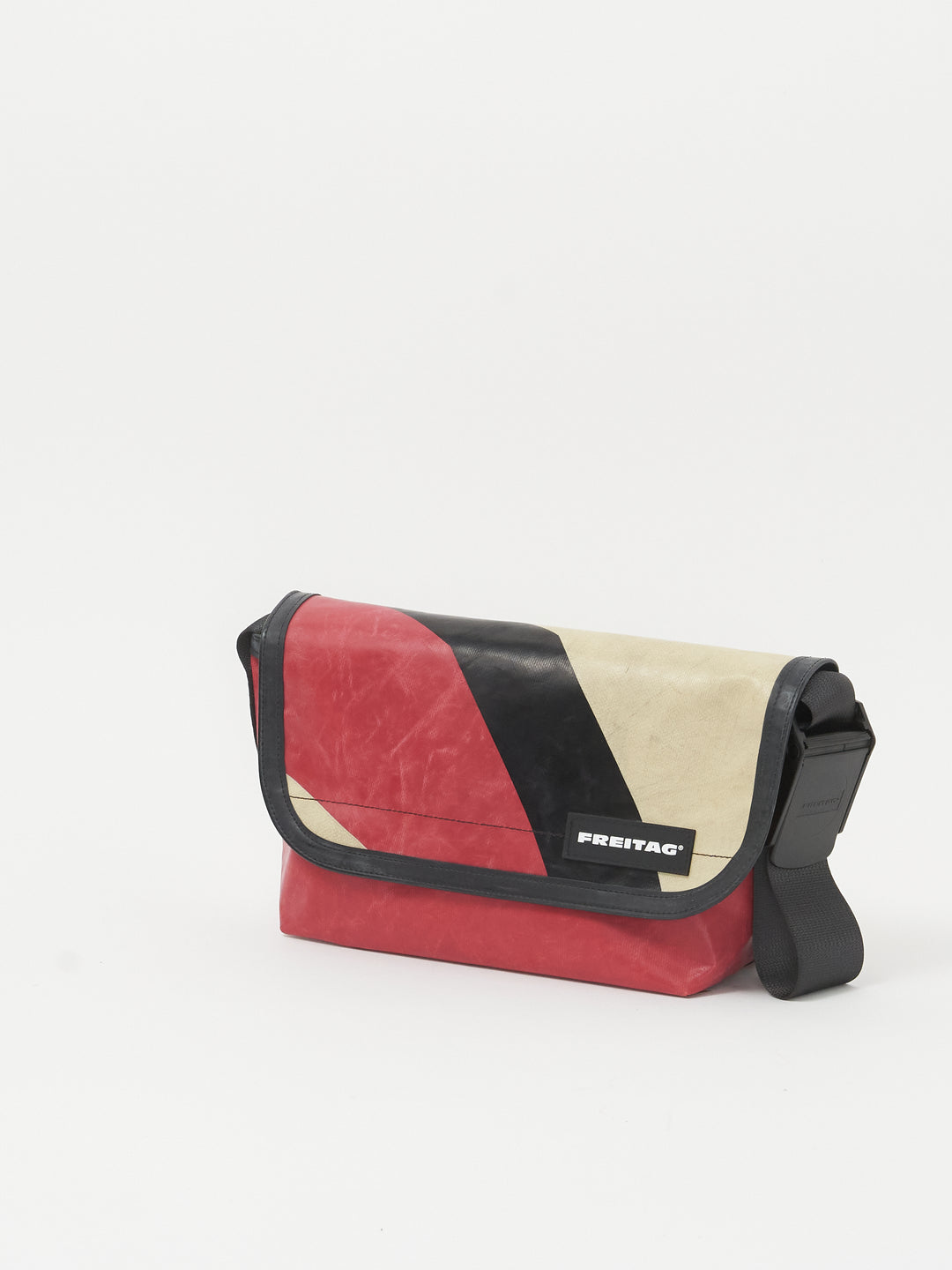 F41 Hawaii Five-O  - red black beige