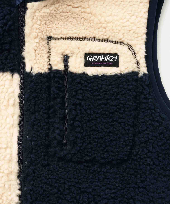 Gramicci Checkered Sherpa Vest - navy beige check