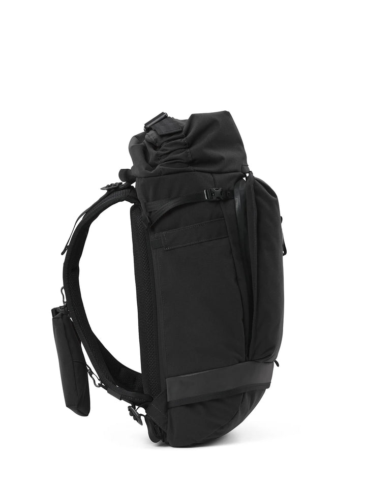Komut Medium - solid black
