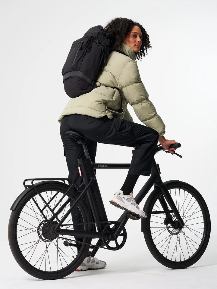 Komut Medium - solid black