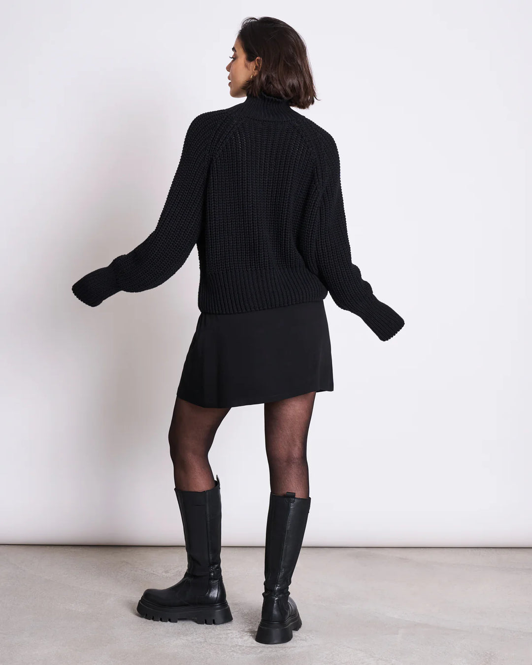 JUMPER OLA BLACK