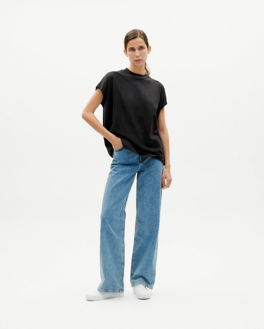 BLACK VOLTA TSHIRT
