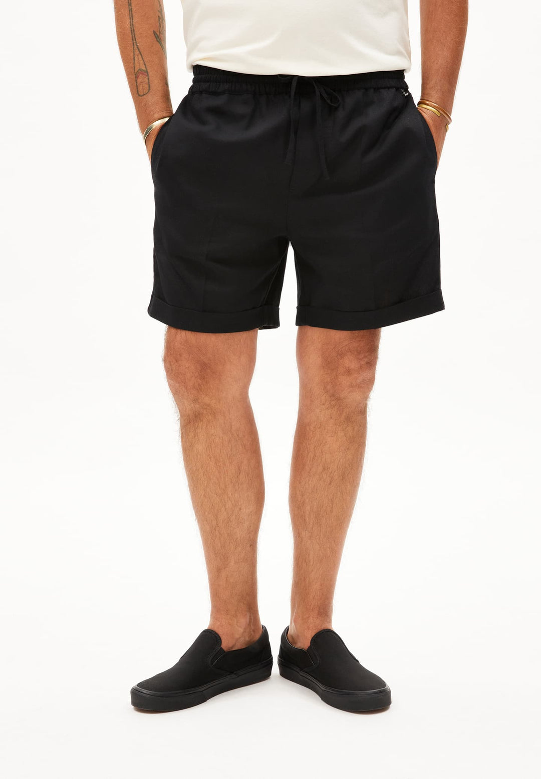 JAACQUE LINO - black