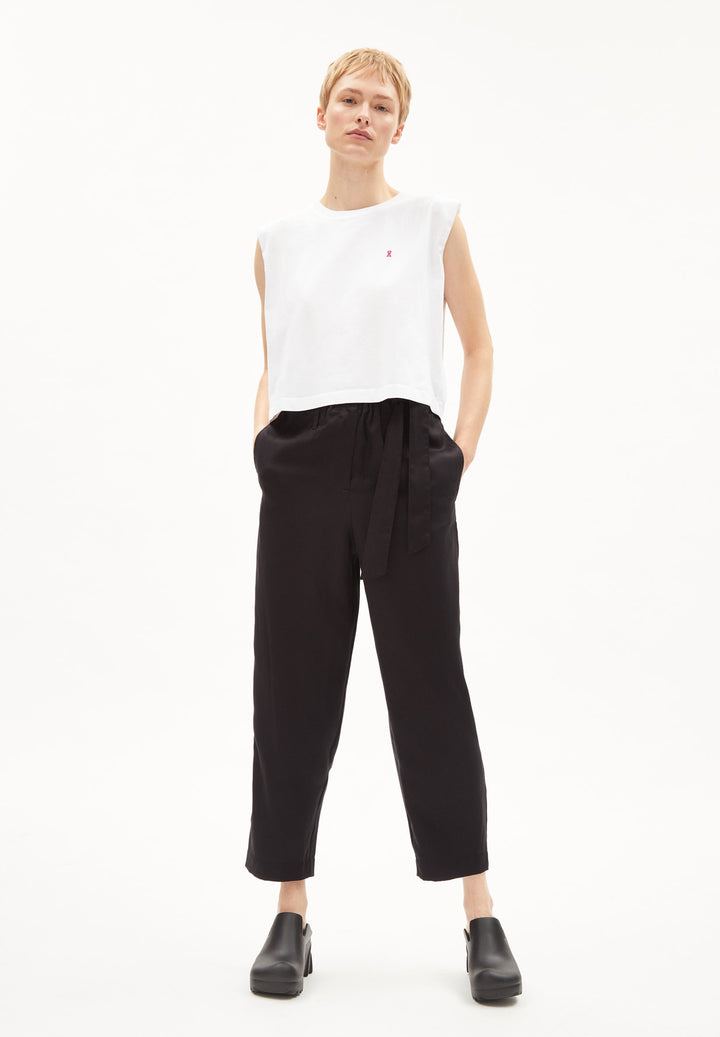 MAADIA - white