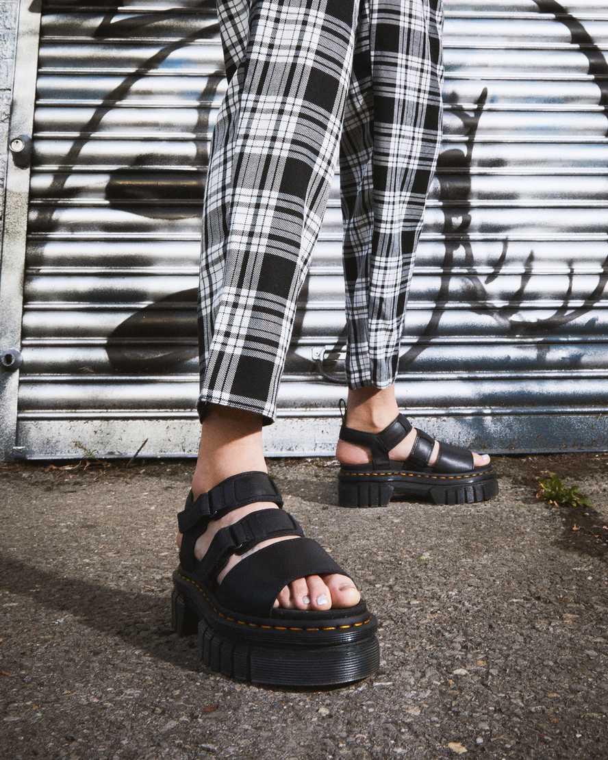 Ricki 3-Strap Sandal - black
