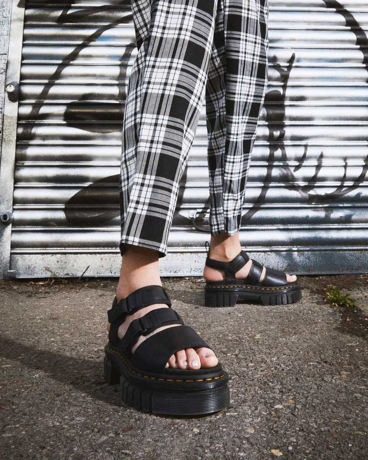 Ricki 3-Strap Sandal - black