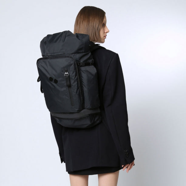 Komut Medium - pure black